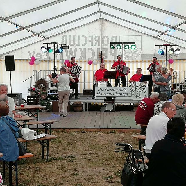 Fotogalerien vom Landwirtschaftsbetrieb Domin - Domin's Hof - in Peickwitz bei Senftenberg